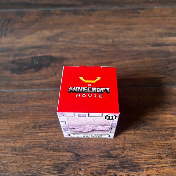 2025 A Minecraft Movie Pink Wool Box - Picture 2 of 10